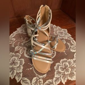 New without tags size 1 Cat & Jack kids sandals